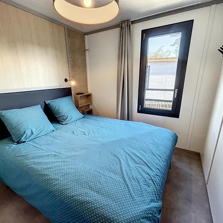 - 6 Pers. - Piscine Chauffée - Terrasse Privative - Proche Et Commerces - Fr-1-361-470