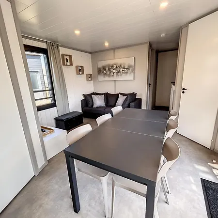 - 6 Pers. - Piscine Chauffee - Terrasse Privative - Proche Et Commerces