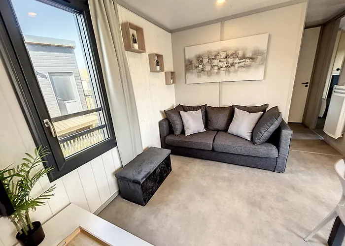 - 6 Pers. - Piscine Chauffee - Terrasse Privative - Proche Et Commerces - Fr-1-361-470