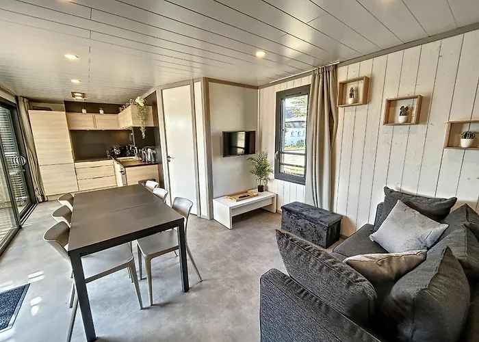 - 6 Pers. - Piscine Chauffee - Terrasse Privative - Proche Et Commerces - Fr-1-361-470 *