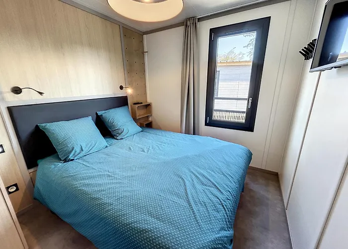 - 6 Pers. - Piscine Chauffee - Terrasse Privative - Proche Et Commerces - Fr-1-361-470