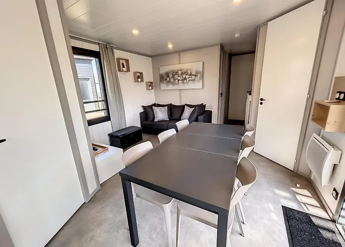 - 6 Pers. - Piscine Chauffee - Terrasse Privative - Proche Et Commerces - Fr-1-361-470